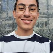 Professeur d'arabe, je suis natif de cette langue et j'ai toujours été intéressé par la littérature arabe.